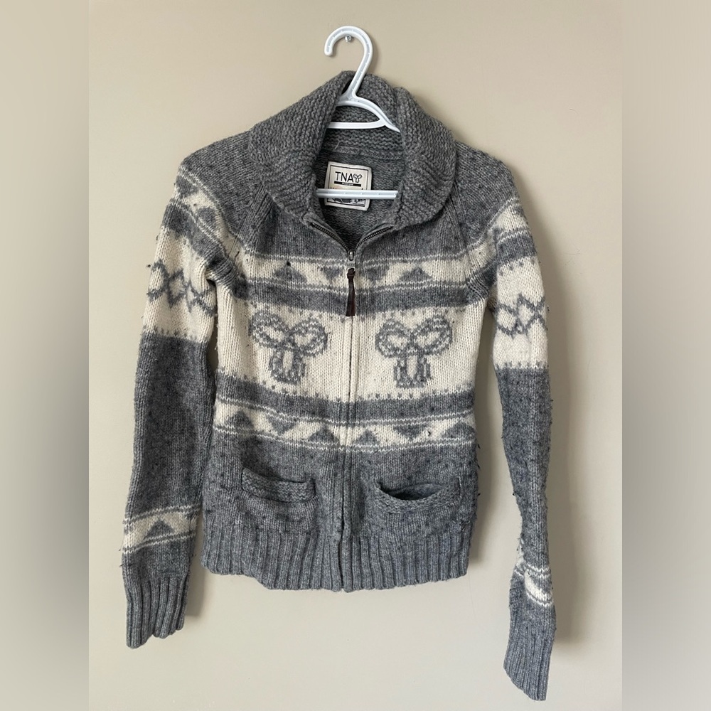 Aritzia TNA white and grey sea to sky WOOL Zip up sweater size Medium NWOT